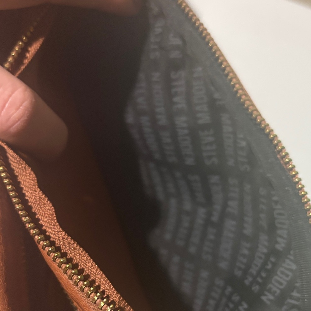 Steve Madden Brown Crossbody Bag with Black Tassel - Picture 2 of 9